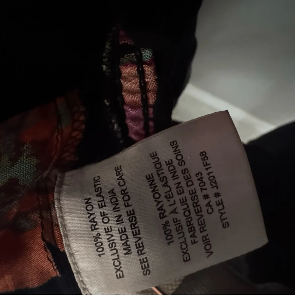 Floral Black Wide-Leg Pants - Picture 6 of 10